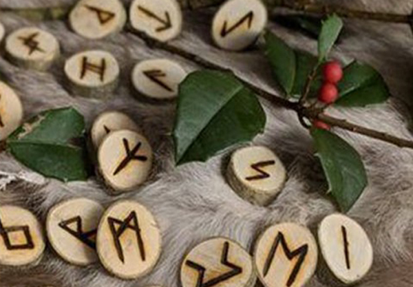 Yule decorations